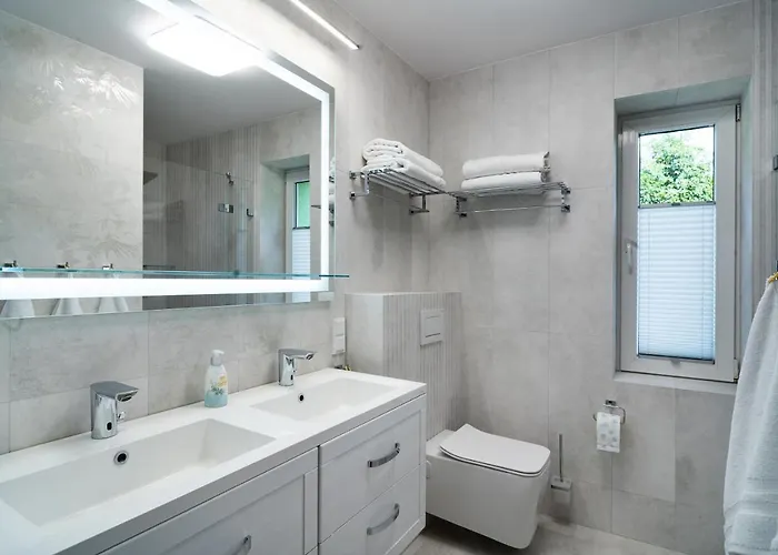 Apartamento Przyladek Brwinow